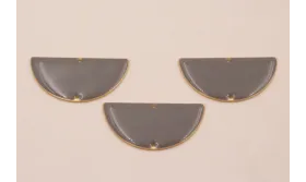 Semicirculo Esmaltado 31*16 Dorado Mate y Gris / Cuentas Metálicas de Latón / Zamak