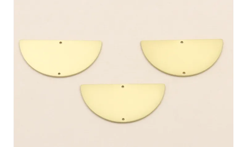 Semicirculo 31*16 Dorado Mate / Cuentas Metálicas de Latón / Zamak