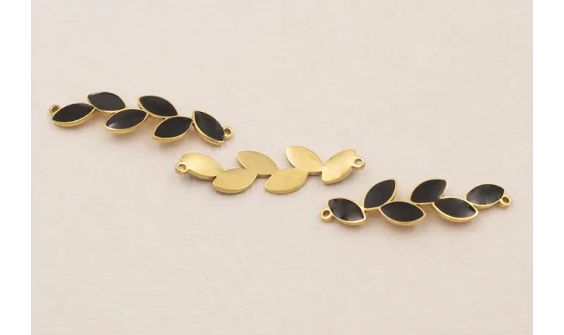 Entrepieza Pétalos 35*800 Acero Inox. Oro y  Negro / Cuentas Metálicas de Acero Inoxidable