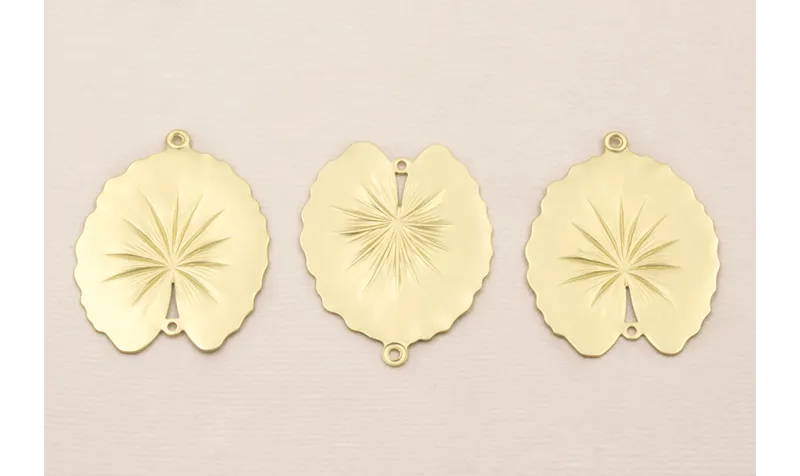 Entrepieza Flor Loto Plana 35*20mm Dorado Mate / Cuentas Metálicas de Latón / Zamak