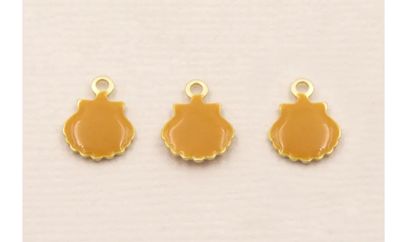 Colgante concha 10*8mm Dodado Mate  Mostaza