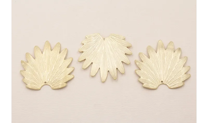 CuentaHoja Concava 45*40mm Dorado Mate / Cuentas Metálicas de Latón / Zamak