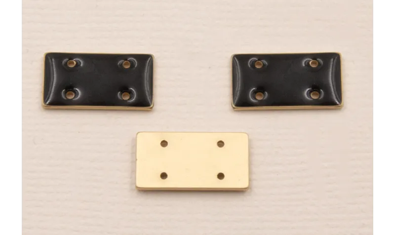 Cuenta Rectandulo Dorado Mate 15*7mm esmalte Negro / Cuentas Metálicas de Latón / Zamak