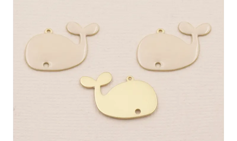 Colgante Ballena 20*15 mm  Esmaltada Beige / Cuentas Metálicas de Latón / Zamak