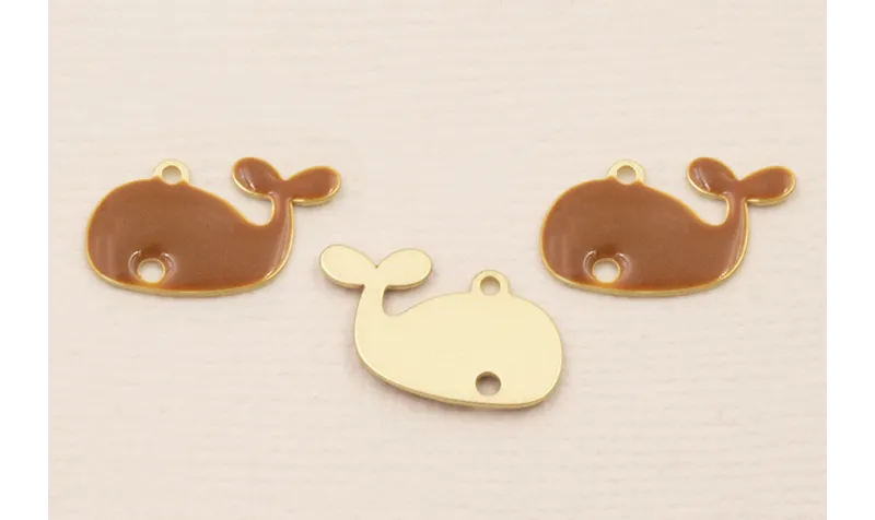 Colgante  Ballena 15*10mm Esmaltada Marrón Claro / Cuentas Metálicas de Latón / Zamak