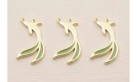 Stainless Steel. Pez Dos colas Dorado y verde / Cuentas Metálicas de Acero Inoxidable