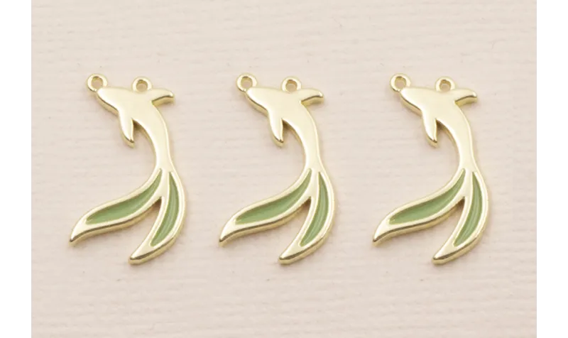 Stainless Steel. Pez Dos colas Dorado y verde Stainless Steel. Pez Dos colas Dorado y verde