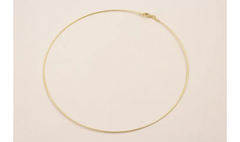 Collar Hilo de 1mm Dorado con cierre Mosquetón