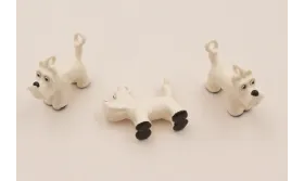 Colgante Fox Terrier 14*12 Esmalte Beige y Negro / Cuentas Metálicas de Latón / Zamak