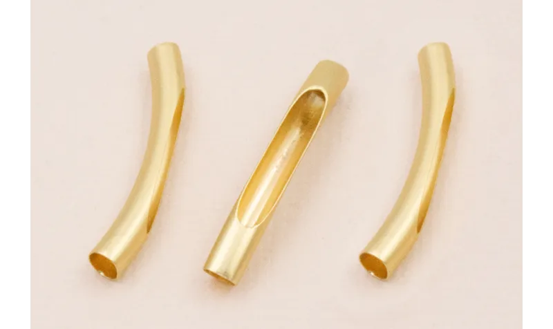 Tubo Arqueado abierto 30mm agujero de 3mm Oro Mate / Cuentas Metálicas de Latón / Zamak