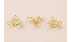 Cuenta Flor alambre 3 Pétalos 17*12mm Dorado Mate / Cuentas Metálicas de Latón / Zamak