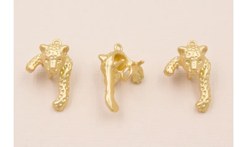 Colgante Tigre 20*12mm Dorado Mate