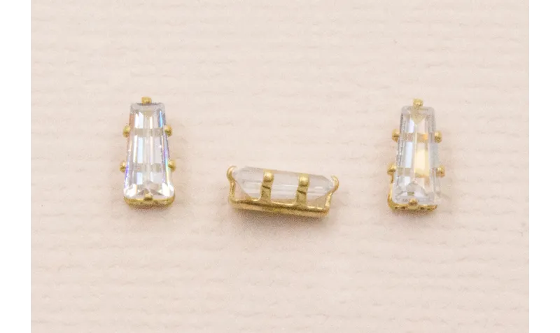 Cabujónn cristal cónico  2*3*6 mm color Cristal