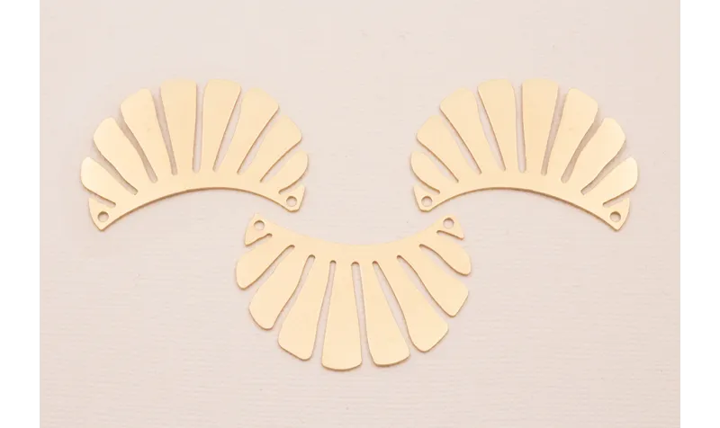 Lámina Babero 40*23mm Dorado Mate / Cuentas Metálicas de Latón / Zamak