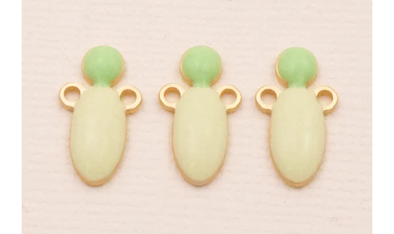 Colgante 15*8 Verde y Turquesa sobre Dorado Mate / Cuentas Metálicas de Latón / Zamak