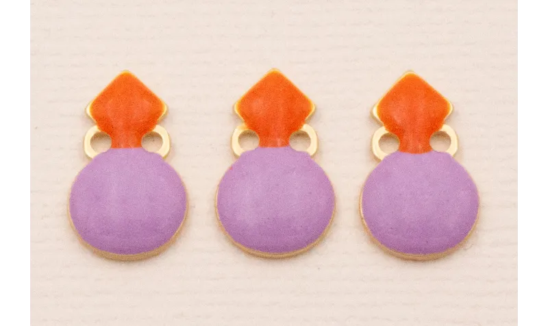 Colgante 15*10 Morado y Coral sobre Dorado Mate / Cuentas Metálicas de Latón / Zamak