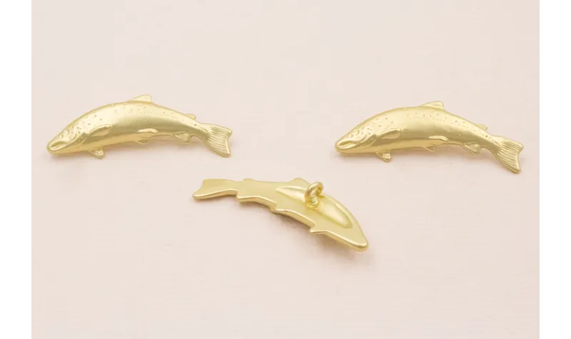 Colgante Pez 33*15mm dorado Mate