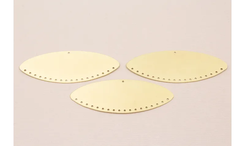 Colgante Ovalo 55*20mm Dorado Mate / Cuentas Metálicas de Latón / Zamak