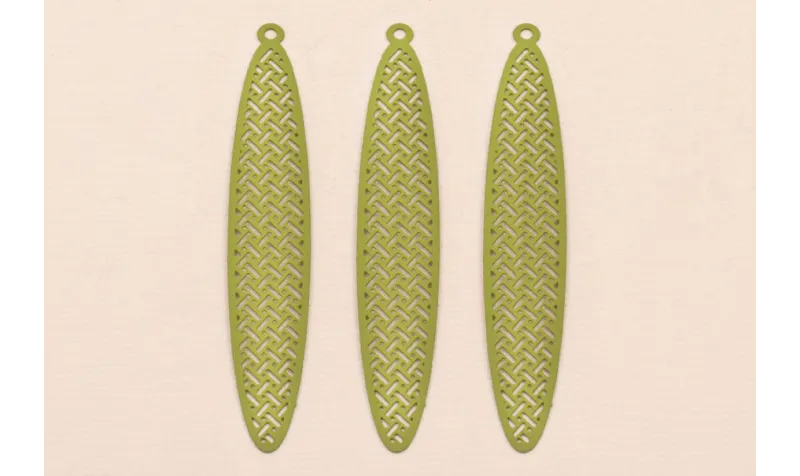 Colgante oavalo labrado lámina 60*11mm Color verde / Cuentas Metálicas de Latón / Zamak