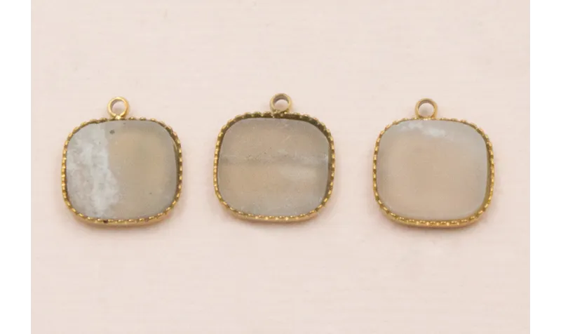 Colgante S.Steel 316L cuadrado 10*10 Piedra verde