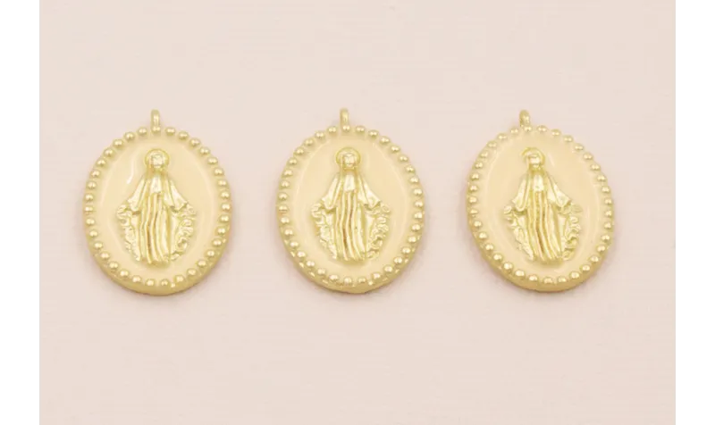Colgante Ovalo Virgen cazoleta con esmalte Beige / Cuentas Metálicas de Latón / Zamak