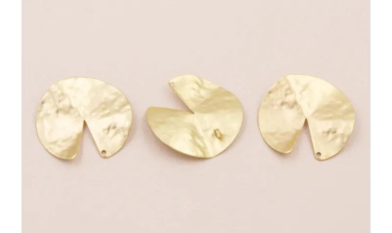 Colgante Nenufar 30mm anilla trasera Oro Mate