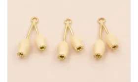 Colgante pareja de Tulipanes 25*13mm Color Beige / Cuentas Metálicas de Latón / Zamak