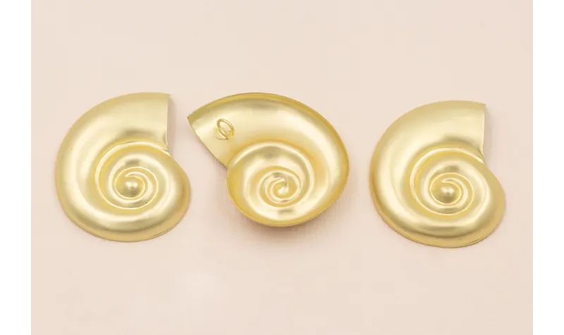 Caracola con Anilla de 46*35mm Oro Mate Caracola con Anilla de 46*35mm Oro Mate