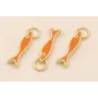 Colgante Pez esmaltado Naranja 15*3mm con arandela / Cuentas Metálicas de Latón / Zamak