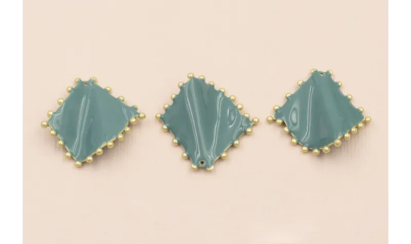 Colgante Rombo eslamtado ribetes 26*26mm Azulado