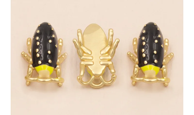 Colgante Escarabajo 15*10mm Negro, Lima y Beige / Cuentas Metálicas de Latón / Zamak