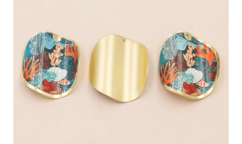 Disco ondulado de 40mm Oro Mate Mar y Corales / Cuentas Metálicas de Latón / Zamak