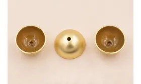 Semi Bola de 13mm con esmalte Marrón y Oro Mate / Cuentas Metálicas de Latón / Zamak