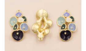Colgante Flores esmaltadas 27*15 Azuladas / Cuentas Metálicas de Latón / Zamak