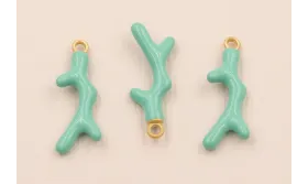 Colgante Coral 20*7mm Esmalte color Turquesa / Cuentas Metálicas de Latón / Zamak