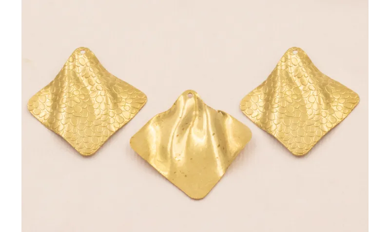 Pieza Irregular Manta Raya 35*35mm / Cuentas Metálicas de Latón / Zamak