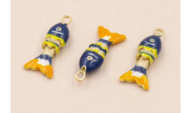 Pez Articulado Esmalte Azul, Amarillo Blanco 20*10 / Cuentas Metálicas de Latón / Zamak