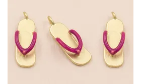 Colgante Chancleta Playa 21*7mm Morado / Cuentas Metálicas de Latón / Zamak