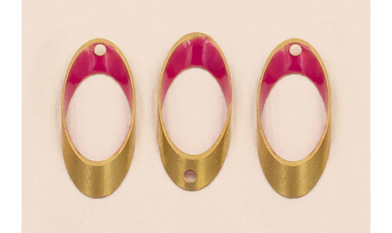 Ovalo Biselado 25*10 Esmalte Frambuesa / Cuentas Metálicas de Latón / Zamak