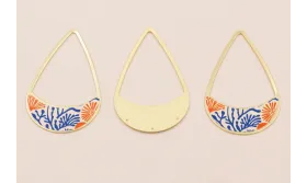 Colgante lágrima 58*37 O. Mate  Coral Rojo y Azul / Cuentas Metálicas de Latón / Zamak