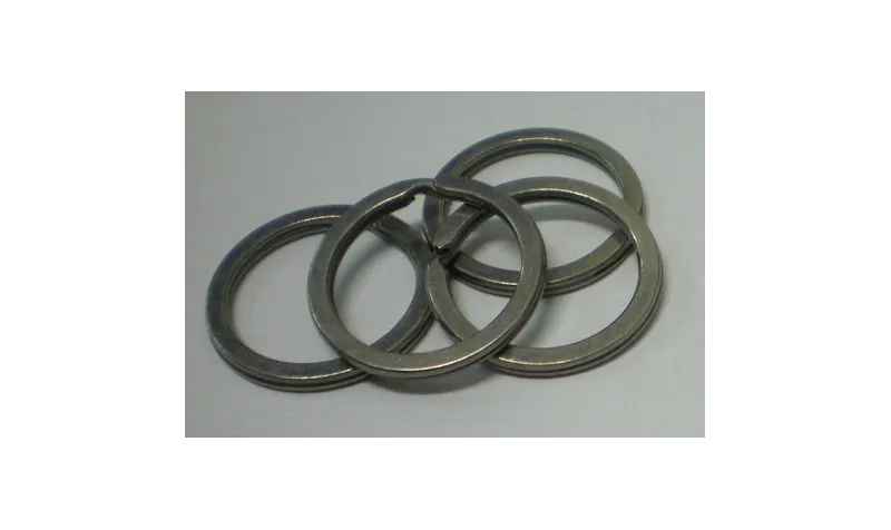 ARO LLAVERO PLANO Plata Vieja / Arandelas de Latón / Zamak