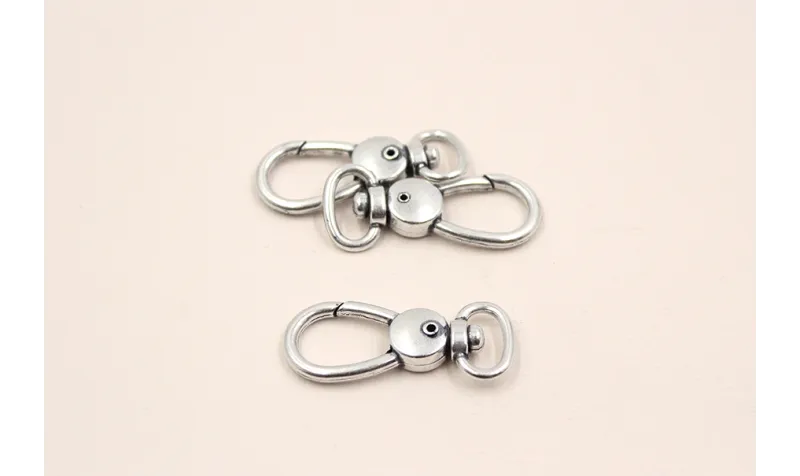 Mosquetón plano P.Vieja 44*17mm / Cierres de Latón / Zamak