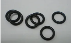 GOMA NEGRA CADENA GAFAS / Arandelas de Latón / Zamak