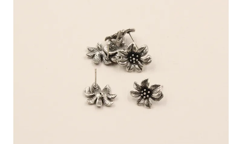 Perno Flor 8*15mm Plata Vieja / Base Pendientes 