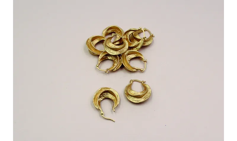 Aro pieza labrada 25mm Oro Mate / Base Pendientes 