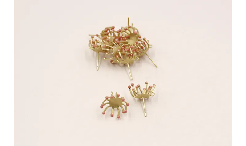 Perno estambres 13mm puntas esmaltadas Rosa / Base Pendientes 