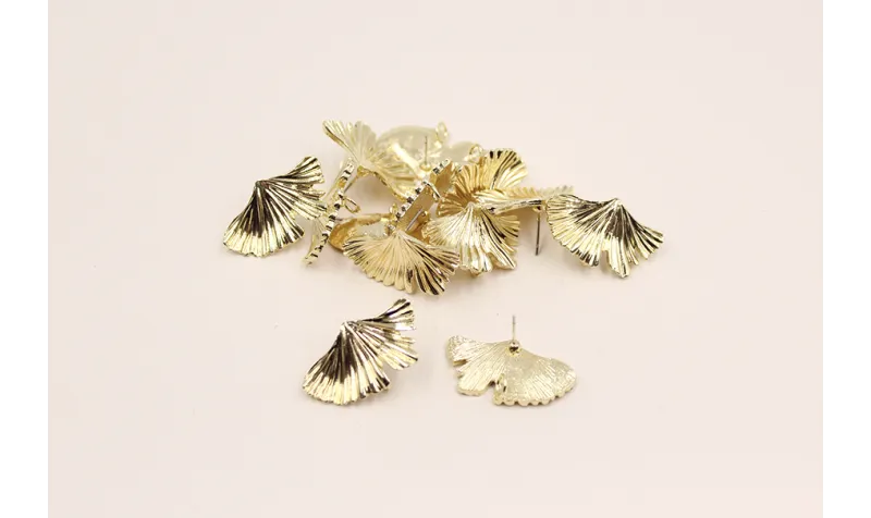 Perno Hoja 30*17mm Dorada / Base Pendientes 