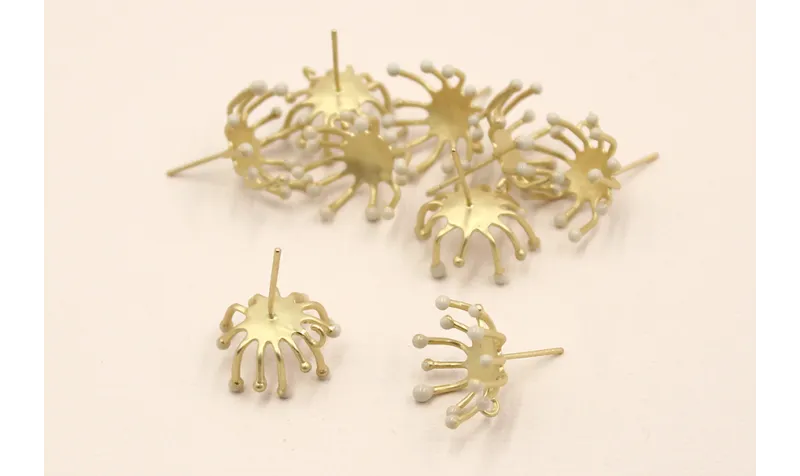 Perno estambres 13mm puntas esmaltadas Beiges / Base Pendientes 