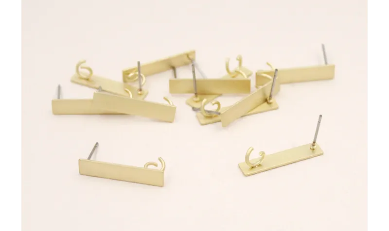 Listón de 20*4mm Dorado Mate / Base Pendientes 