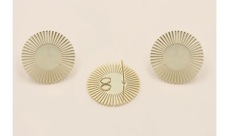 Acero Inox. Pendiente Sol 18mm Oro